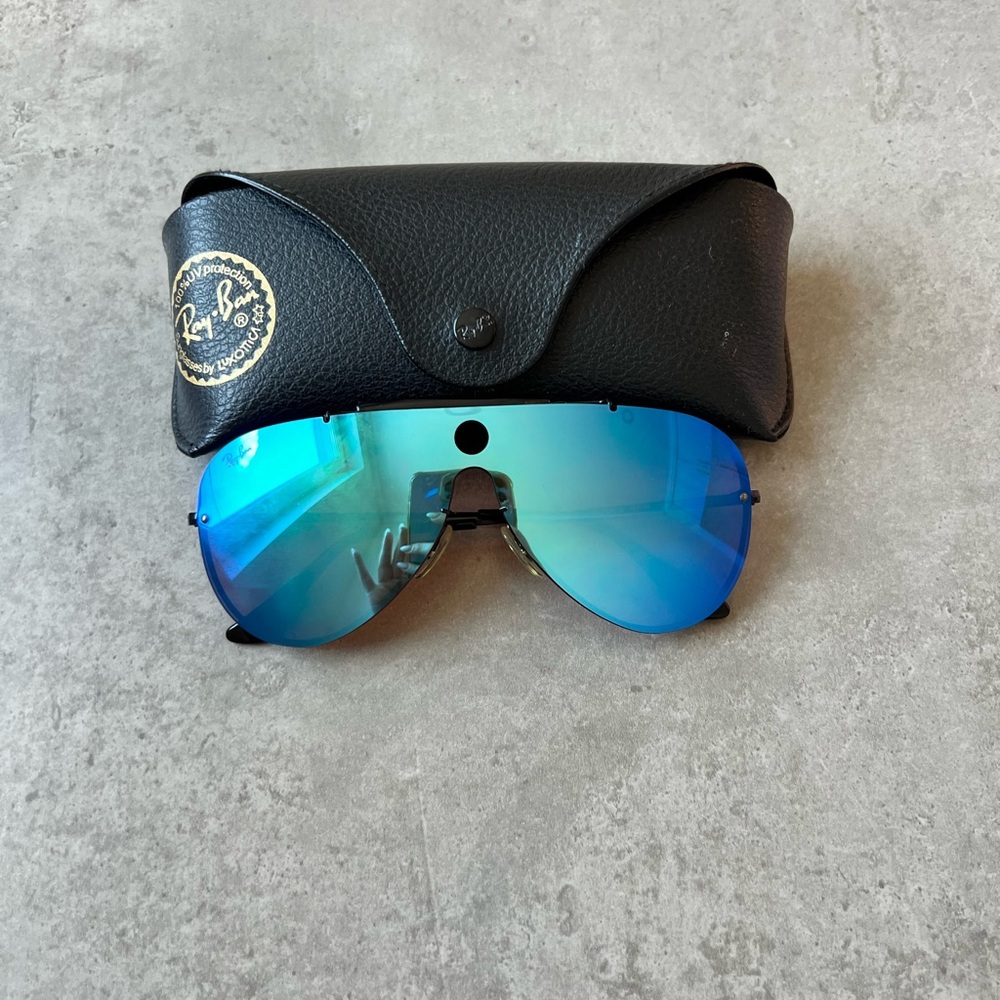 Good condition ray ban sunglasses